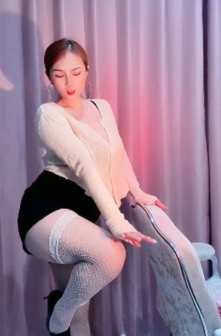 依依sir火辣舞蹈快手视频8部143mb优质