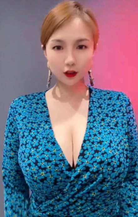 依依sir火辣舞蹈快手视频8部143mb优质