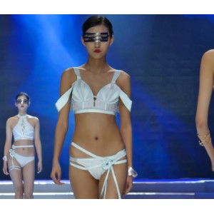 抖发热裤妹妹热舞合集15部4.7G顶级蜜桃