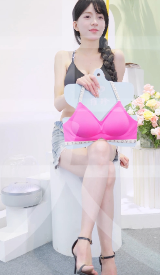 抖发热裤妹妹热舞合集15部4.7G顶级蜜桃