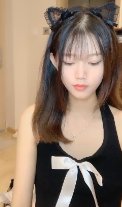 推特葡萄妹妹热舞视频13v9.1g火辣合集