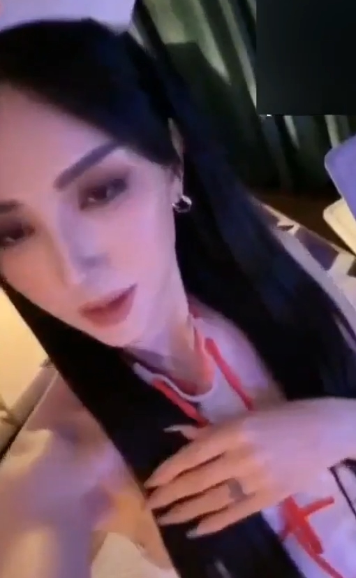 鱼鱼子反差直拍私密秀合集40部1.98G流口水了