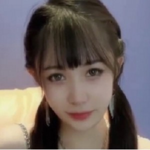 蜜桃传媒甜美学姐被老公嫌弃没法生育,深夜请教邻居帮忙