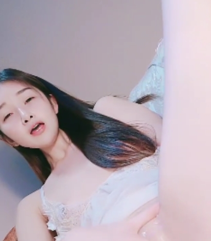 48.6G依依外网美少女私拍79部太撩人