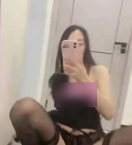 长腿小狐狸反差福利私拍9部249M超绝优质