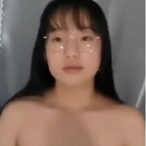 私拍泄露黑龙江学妹当小狗27V2.78G媚骨天成