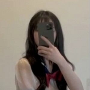 星优儿闺蜜轰趴1V467M多人切磋太辣眼