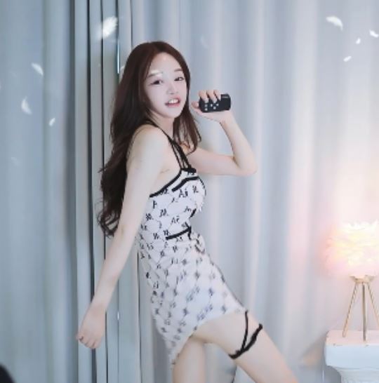 绝美尤物cherrybest热舞大合集1.43GB神秘地带若隐若现