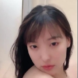 呆萌纯欲妹子私拍1V特写814MB云盘展示超嫩